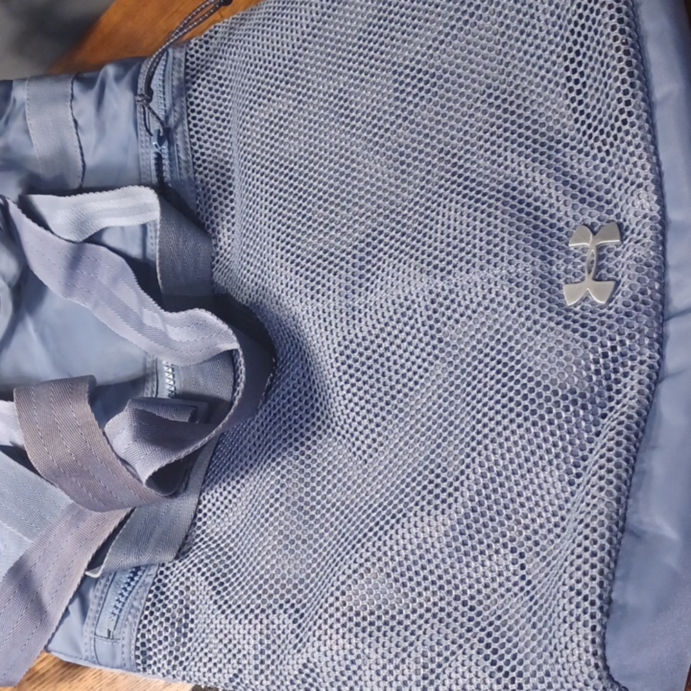 Under Armour large messenger bag - Picture 16 of 16